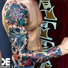 A Remarkable Guy S Retro Sleeve With An Array Of Designs Including A Hat And Flowers Brazos Tatuados Manga Tradicional Tatuajes De Mangas Para Hombres Se agregan miles de imágenes nuevas de alta calidad todos los días. a remarkable guy s retro sleeve with an