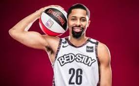 He and his lover arielle welcomed their son elijah dinwiddie on april 20, 2018. Who Is Spencer Dinwiddie S Girlfriend Here Is What You Need To Know Glamour Fame