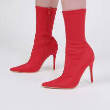 Nos collections sont préparées par nos stylistes pour vous offrir un large choix de modèles de chaussures, de sacs. Bottines Pointues Virgo 3 Suisses