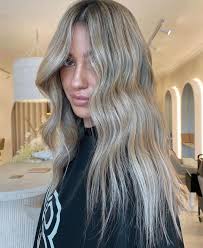 The young blonde added a new photo.