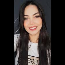 Larissa Keller (@larikeller) • Threads, Say more