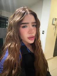 Kaly Aispuro: Su Estilo de Maquillaje y Transformaciones