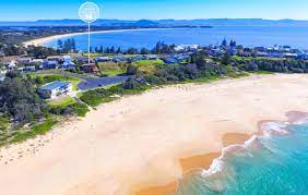 Barefoot beach house absolute waterfront baybarefoot beach house is an absoloute water front home on a bay of the shoalhaven river, and minutes walk to beautiful culburra beach. 147a Penguins Head Rd Culburra Beach Nsw 2540 Australia House For Sale Fn First National Real Estate Callala Culburra