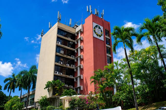 Universidad de Panamá mantiene clases virtuales hasta el 18 de octubre tras el terremoto