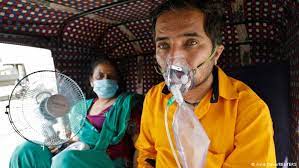 En angleterre, bolton lutte contre l'explosion du variant indien. Vaccines Appear Effective Against India Covid Variant Science In Depth Reporting On Science And Technology Dw 27 04 2021