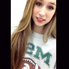 Taylor McCombs (@xtayyyx)