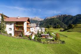 Ubernachten bei freunden ноймюнстер, германия. Serfaus Pensionen Zimmer Unterkunfte Ab 39