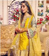 Pin By Fashion World On Mehndi Mayun Bridal Dress In 2020 Bridal Dresses Pakistan Pakistani Bridal Dresses Pakistani Wedding Dresses
