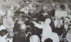 Cho đến giữa tháng 8/1945 nhật bản đầu hàng đồng minh vô điều kiện nắm thời cơ thuận lợi ngày 23/8/1945 nhân dân lào nổi dậy giành chính quyền ngày 12/10 nhân dân dân thủ. Lá»±c LÆ°á»£ng Cong An Nhan Dan Trong Cuá»™c Khang Chiáº¿n Chá»'ng Má»¹ Cá»©u NÆ°á»›c TrÆ°á»ng Ä'áº¡i Há»c Phong Chay Chá»¯a Chay