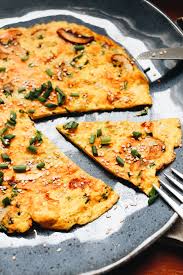They are traditionally served covered in a soy sauce based brown sauce thickened with cornstarch. Egg Foo Young Ein Omelette Mit Viel Gemuse Und Umami