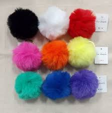 Can☆Doキャンドゥ on X: 押し色のふわふわチャームで小物をかわいく☆ バッグにつけると存在感抜群♪ □ファーチャーム  4947678408638 黒・白・赤 4947678408645 黄・オレンジ・ピンク 4947678408652 緑・青・紫 キャンドゥ  100均 t.cojvb8u5P8Zj  X