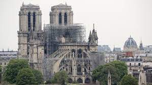 The facade with the famous gargoils. Notre Dame De Paris La Polemique Sur La Deduction Fiscale Est Minable Selon Le Patron Du Medef Le Soir