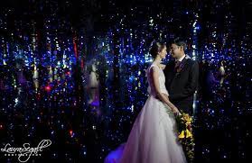 Yayoi Kusama Infinity Mirror Room Artistic Wedding Photography Art Museum Wedding Artistic Wedding Photography Wedding
