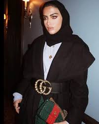 H _ 5 aylar önce +1. Ù„ÙØ§Øª Ø³ÙƒØ§Ø±Ù Ø¹Ù„Ù‰ Ø·Ø±ÙŠÙ‚Ø© Ø®Ø¨ÙŠØ±Ø© Ø§Ù„Ù…ÙƒÙŠØ§Ø¬ ÙŠØ§Ø±Ø§ Ø§Ù„Ù†Ù…Ù„Ø© Ù…Ø¬Ù„Ø© Ø³ÙŠØ¯ØªÙŠ