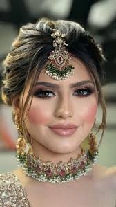 Pin de Muskaan Gupta en Indian bridal hairstyles en 2025