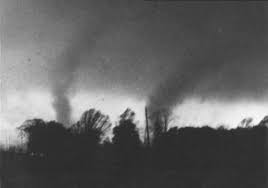 Pin By Michelle Shepherd On Favorite Places Spaces Weather And Climate Tornado Perfect Storm