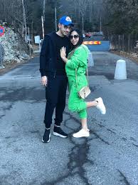 1979, bucureti), cunoscut mult mai bine cu tatal si unchiul sau au fost lautari binecunoscuti. Fiul Lui Florin Salam A Aflat Sexul BebeluÈ™ului Dani Va Fi TatÄƒ La 18 Ani La Fel Ca Sora Lui