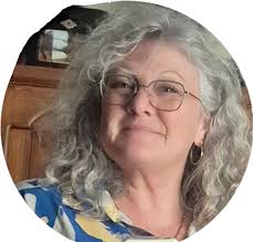 52 and finally proud to show off my natural silvers 🙃🙌