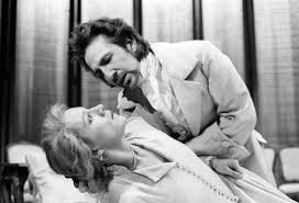 Alan Rickman As The Vicomte De Valmont And Juliet Stevenson As Madame De Tourvel In Les Liaisons Dangereuses 1986 1987 Source Alan Rickman Schauspieler