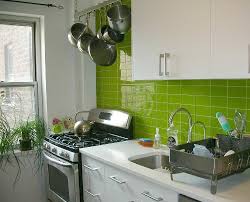 Biasanya dapur pada desain rumah minimalis tidak ikut disertakan dalam rencana desain dan hal itu bisa diakali dengan memaksimalkan fungsi area belakang rumah. Tema Go Green Pada Desain Interior Dapur Minimalis Perusahaan Kontraktor Kontraktor Rumah Jasa Konstruksi