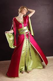 Photo دبي أبو طبي الشارقة العين رأس الخيمة عجمان الفجيرة أم القيوين خورفكان دبا الحصن Lمدن الإمارات Moroccan Fashion Fashion Oriental Fashion
