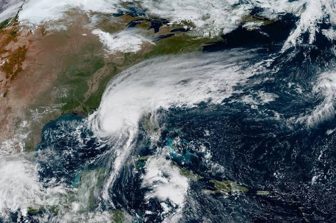 El estado de Georgia declara la emergencia por el impacto del huracán Isaías en EE.UU. - Yahoo Noticias