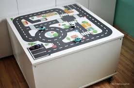 Ikea Kallax Hacks Fur Dein Kinderzimmer Aufbewahrung Kinderzimmer Kinder Zimmer Diy Esstisch