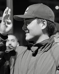 Saturday miles, unmatched vibes 🖤🏁 The 8K @vesselamsterdam was everything  we wanted it to be: big energy, good people, and miles that just felt right  We do these long outings for a