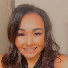 where can i find the best fresh cinnamon rolls?