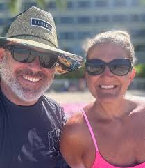 Waikiki beach time with my beautiful wife…and a stop to say hi to the  ultimate waterman….Duke 🤙🏼