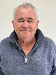 Mike Legge's Instagram, Twitter & Facebook