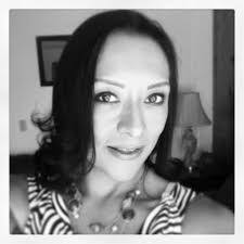 Edna Robles's Instagram, Twitter & Facebook