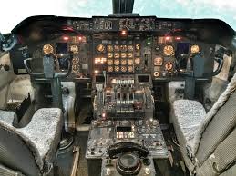 The plane would have carried up to 10 microfighters into combat. Boeing 747 200 Cockpit Cockpits