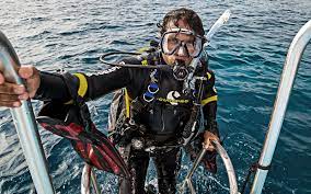The certification will be given to you by your instructor if you have successfully passed the scuba diving training course. How To Become A Master Scuba Diver Underseas Scuba Center Blog
