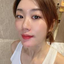 Sweat is directly proportional to body shape😊