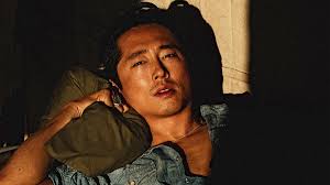 Steven yeun was born in seoul, south korea, to south korean parents je and jun yeun. Steven Yeun Covers Gq Talks Golden Globes The Walking Dead