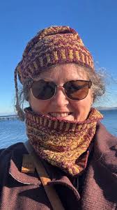 Hi I'm going to be visiting Palmerston South for a day trip . Are there any  fabric or yarn shops I can visit please? Thank you 🙏🏾