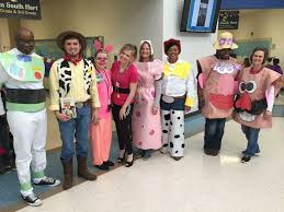 List Of Best Ever Grade Level Costumes Keeping Up With Mrs Harris Teacher Halloween Costumes Toy Story Costumes Teacher Costumes