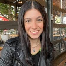 Anna Aquilina's Instagram, Twitter & Facebook