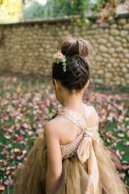 Vedi le migliori idee acconciature raccolte per . Acconciature Da Comunione Per Bimba Dai Capelli Lunghi Archzine It