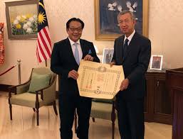 Ytl corporation managing director tan sri francis yeoh remembers his dad, tan sri yeoh tiong lay, for the many values the late tycoon. Ytl Corporation Berhad Tan Sri Francis Yeoh Receives Prestigious Honour From Japan