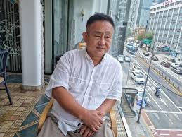 어제 종로에 있는 줄리 벽화 앞에서 랩하고 있던데 ㅋㅋ. Qj9g8zorl 9ckm