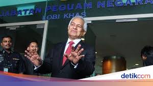 Sidang khas hari ini mengumumkan tan sri muhammad bin haji muhammad taib, bekas menteri besar selangor menyertai semula umno selepas sebelum ini pernah menyertai pas dan pkr. Jaksa Agung Tommy Thomas Pimpin Langsung Tim Jaksa Kasus Najib
