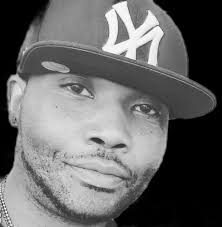 Jason Singletary's Instagram, Twitter & Facebook