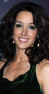 Jennifer beals (born december 19, 1963, height 5' 8½ (1,74 m)) is an american actress and a former teen model. Jennifer Beals Imdb