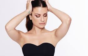 Solicita una prueba de manejo, encuentra tu dealer más cercano, descarga el catálogo y mucho más. Wallpaper Pose Makeup Actress Hairstyle White Background Singer Lea Michele He Closed His Eyes Justin Coit Byrdie Lea Michele Images For Desktop Section Devushki Download