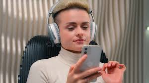 82,728 Melody Song Stock Photos