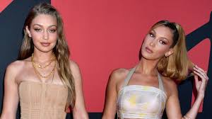 I put a blonde wig on. Bella And Gigi Hadid Are Twinning As Two Blondes At The 2019 Mtv Vmas Photos Allure