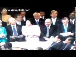 Pkr vice president tian chua, seen to be aligned to deputy president mohamed azmin ali is booed as he speaks at pkr's. Najib And Rosmah Ex Pm And Ex Flom Weehingthong