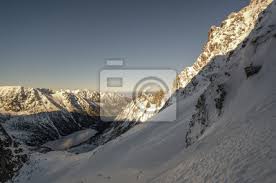 Wysokie tatry zapraszają na wspaniałe. Zima Szlak Na Rysy Tatry Polska Slowacja Fototapete Fototapeten Meer Auge Eispickel Lawine Myloview De